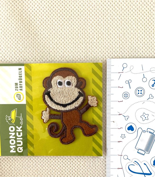 Mono-Quick Aufbügel-Patch Waschbär - 6x5 Cm, Grau, Zum Aufnähen & Flicken