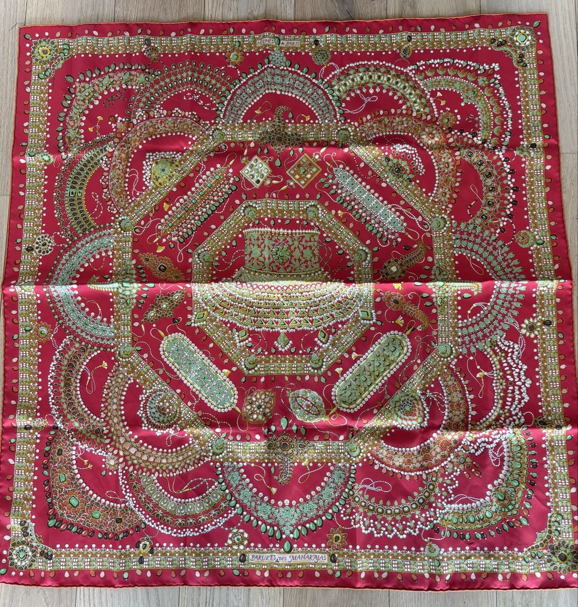 Hermès Foulards, Tücher & Schals: Carré Hermès soie – Gebraucht aus Vessy von VessyCan 9