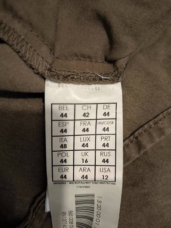 Vestiti: Robe couleur Olive (44) – Usato da Gumefens venduto da SallyHaki 1