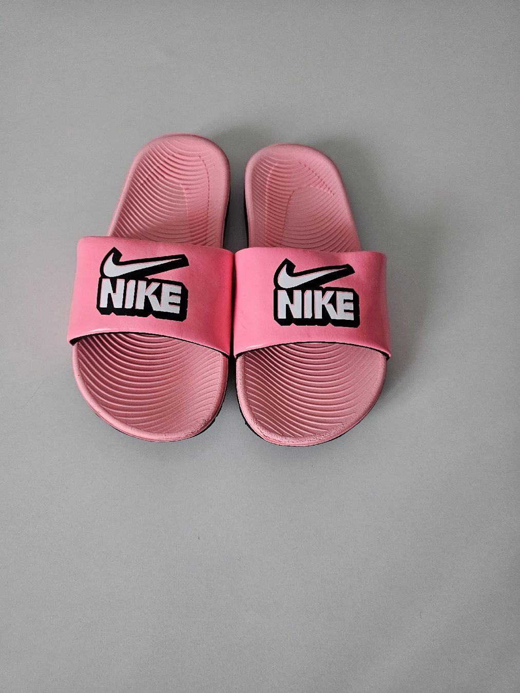 Scarpe per ragazze: Nike Pantolette – Usato da Suhr venduto da MrvicaAG
