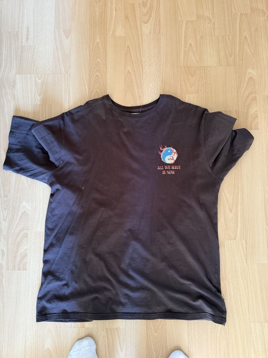 T-shirt: T-Shirt – Nuovo (secondo la descrizione) da Däniken SO venduto da jschenker27