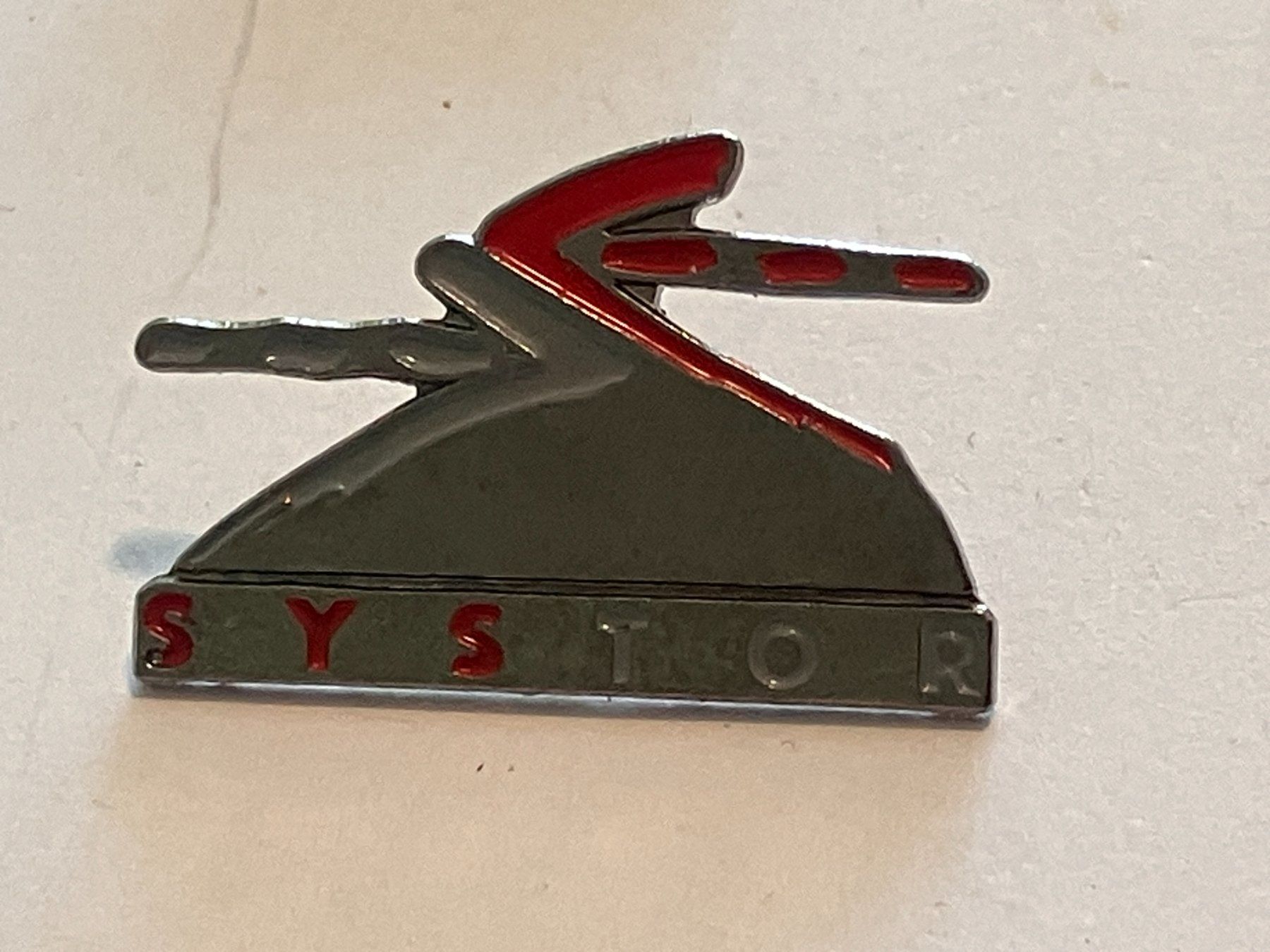 Placchette & Badge: 1 Pin Systor – Usato da Basel venduto da djwwpp