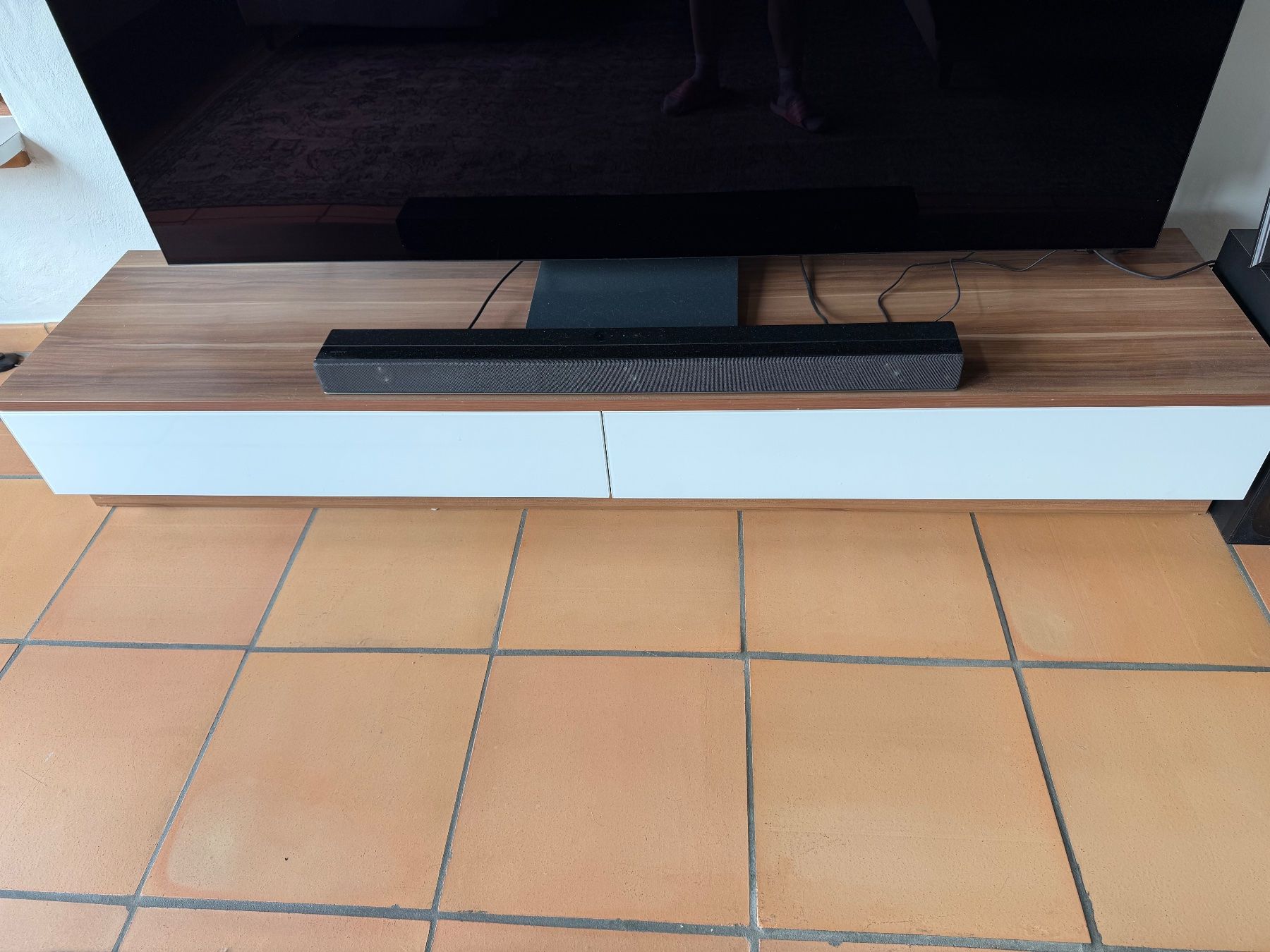 Mobili TV: Modernes TV-Möbel – Usato da Oberägeri venduto da kaitanja 1