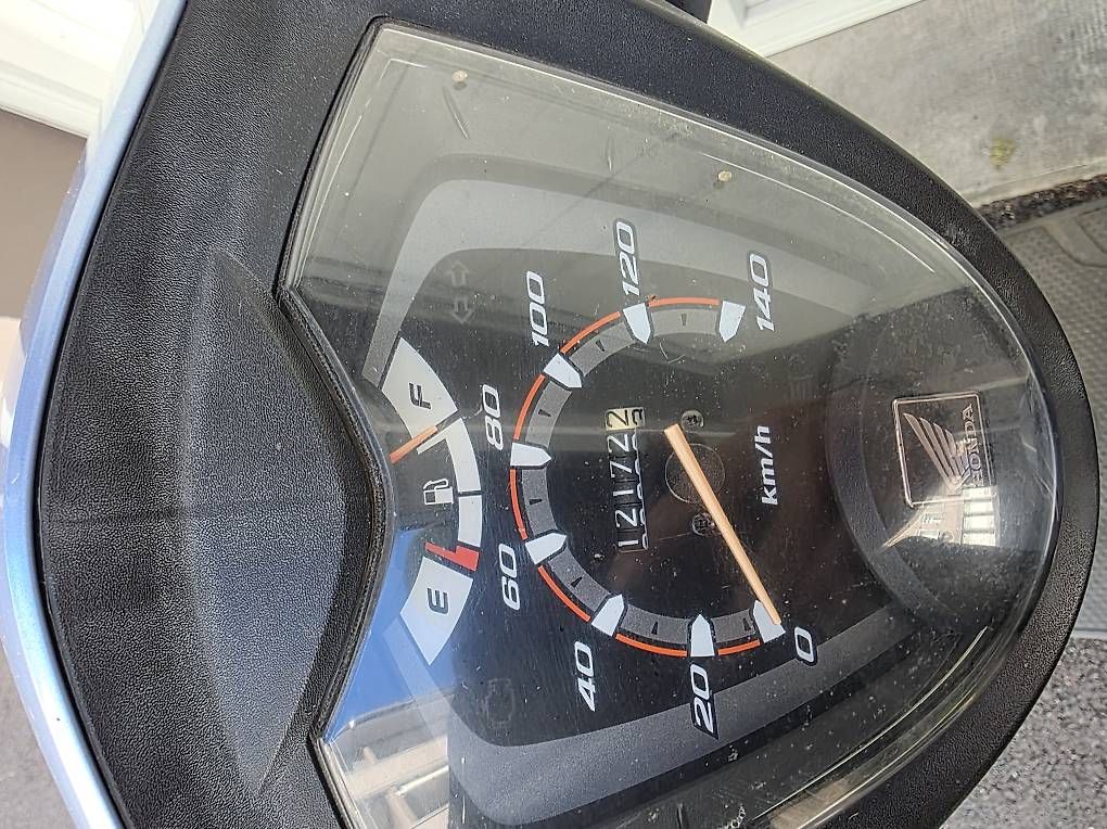 Scooters: Honda Vision 110cc – Gebraucht aus Le Grand-Saconnex von mat_gyj9 3