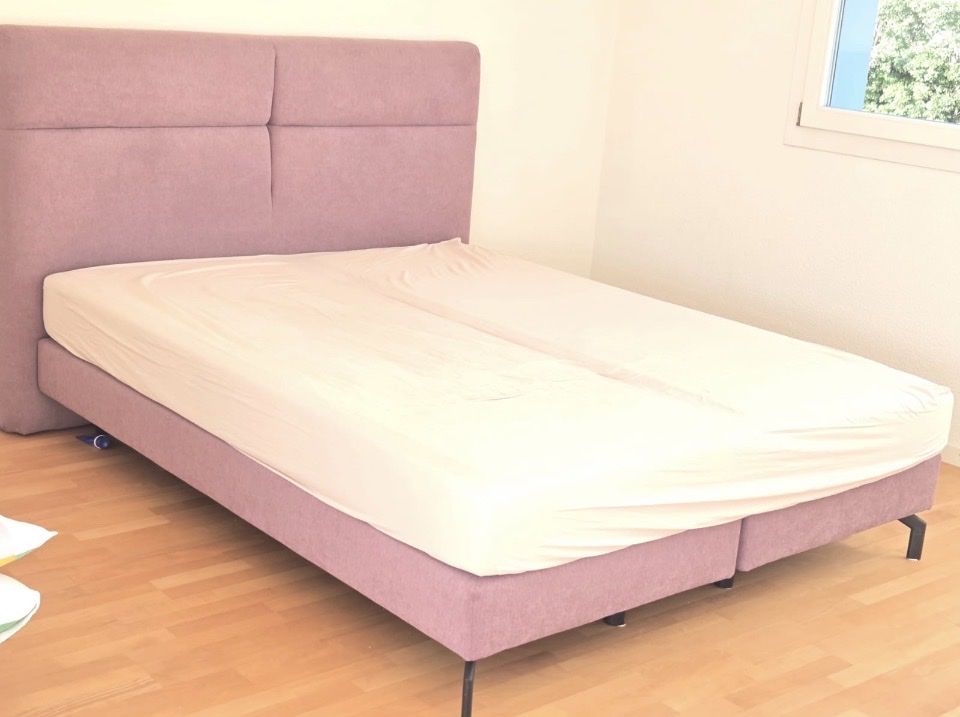 Letti: Lilac Upholstered Bed Frame with Headboard and mattress. – Nuovo (secondo la descrizione) da Aesch BL venduto da kan_n6p2