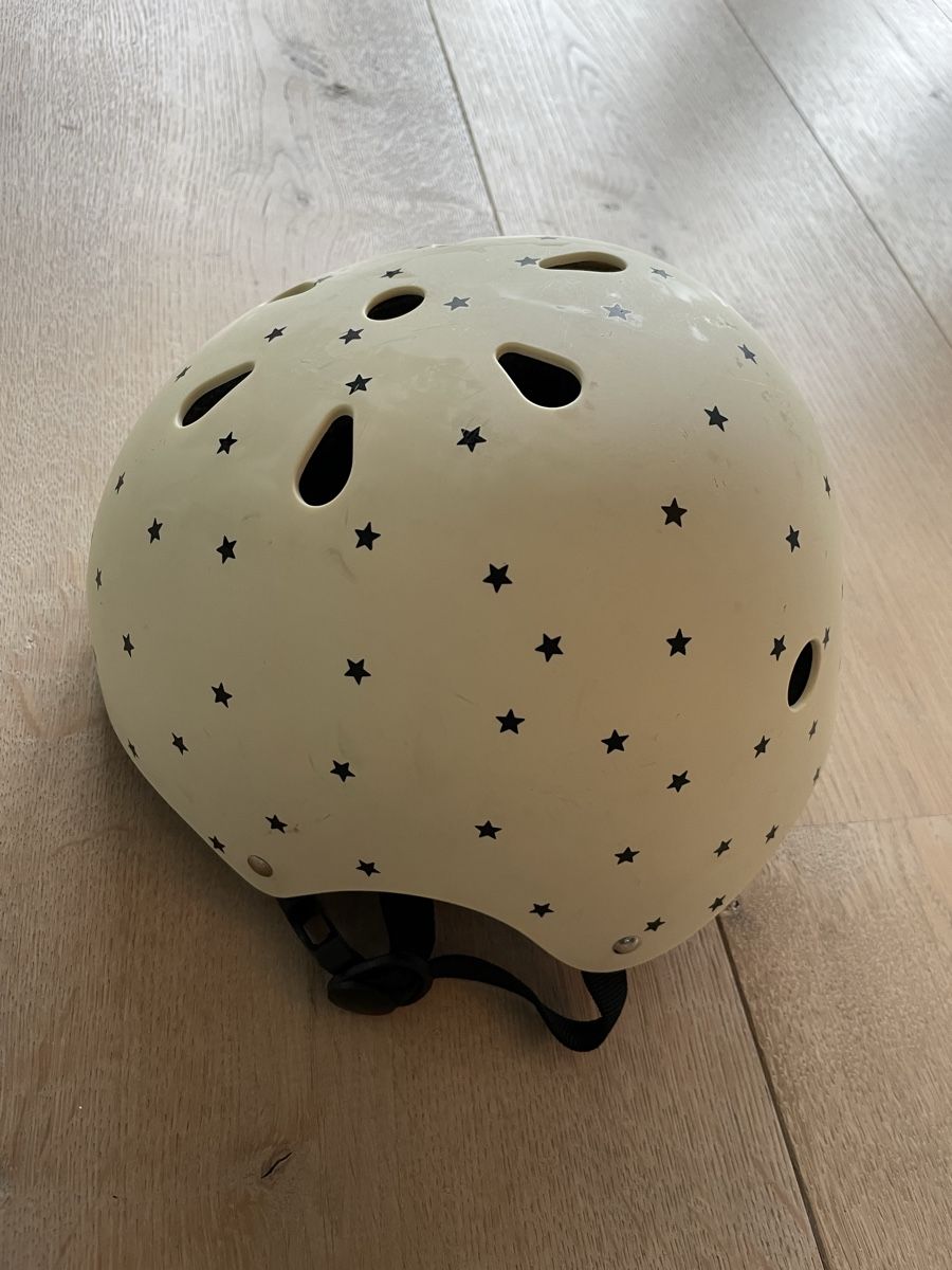 Banwood Caschi: Banwood Kinderhelm Gr. 50-54 – Usato da Hohenrain venduto da Oters 2