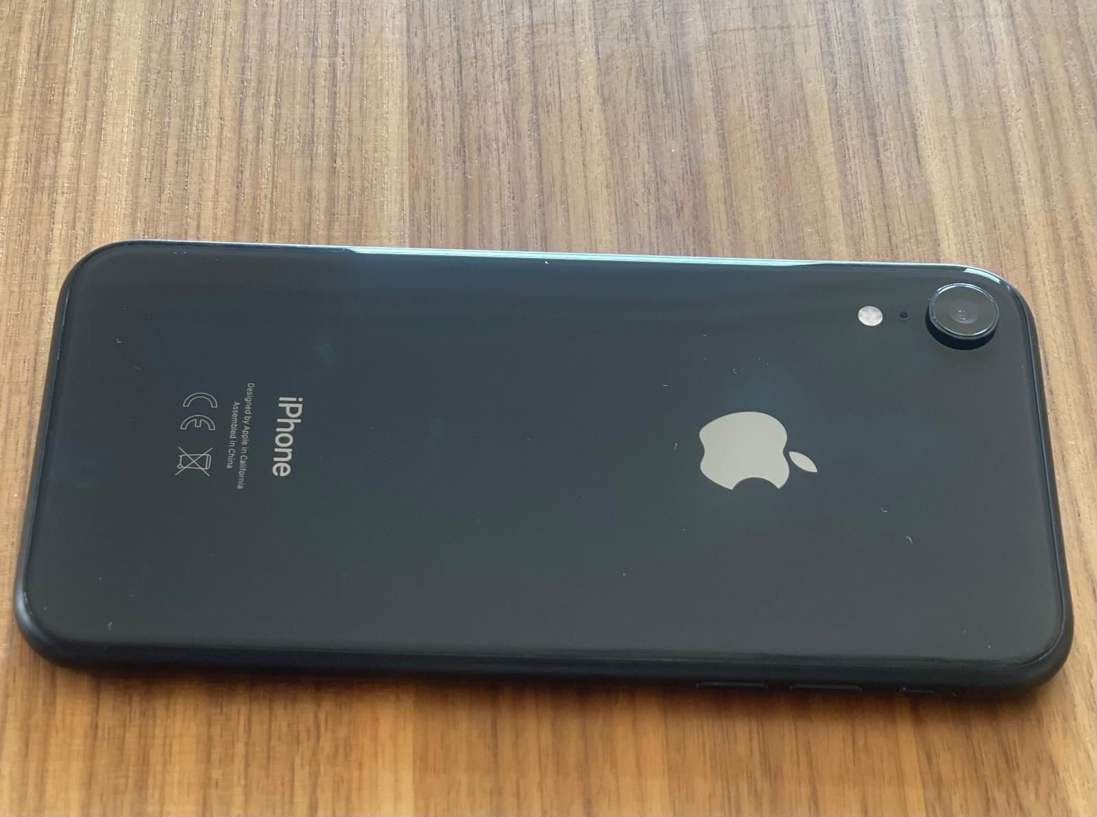 Apple Telefoni cellulari / Smartphones: Apple iPhone XR - 64GB - Schwarz – Usato da Zürich venduto da agoe 2