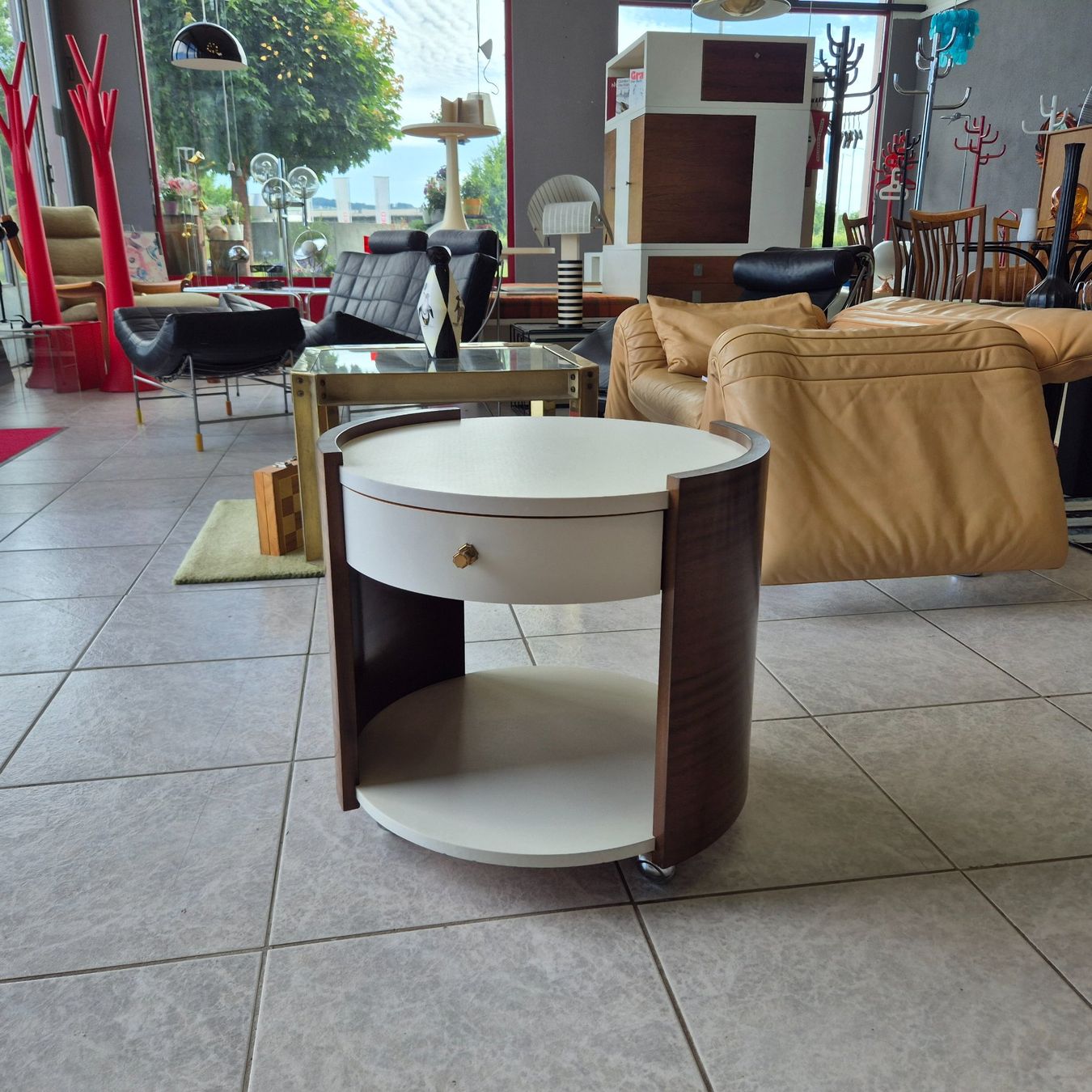 Tavoli: Rundmöbel Trolley Couchtisch Korpus Holz Rollmöbel – Usato da Nottwil venduto da Wondewa-Shop 9