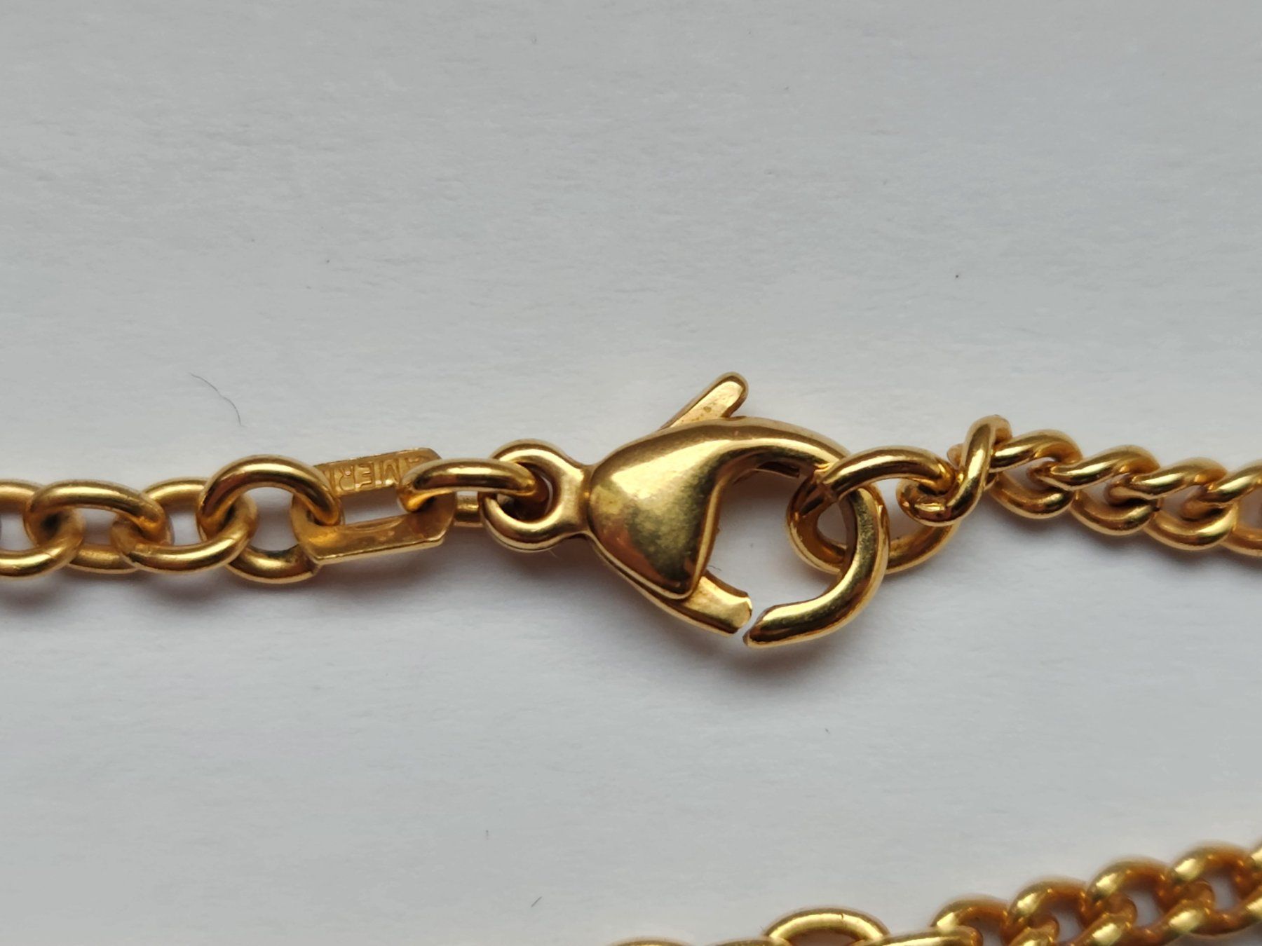 Armbänder & -reifen: Americ Gold Chain Bracelet, Elegant & Timeless Design – Gebraucht aus St. Gallen von  6
