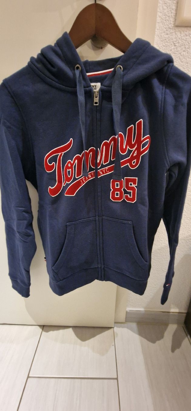 Tommy Hilfiger Lotti di vestiti: Tommy Hilfiger – Nuovo (secondo la descrizione) da Oftringen venduto da bin_2wk8 1