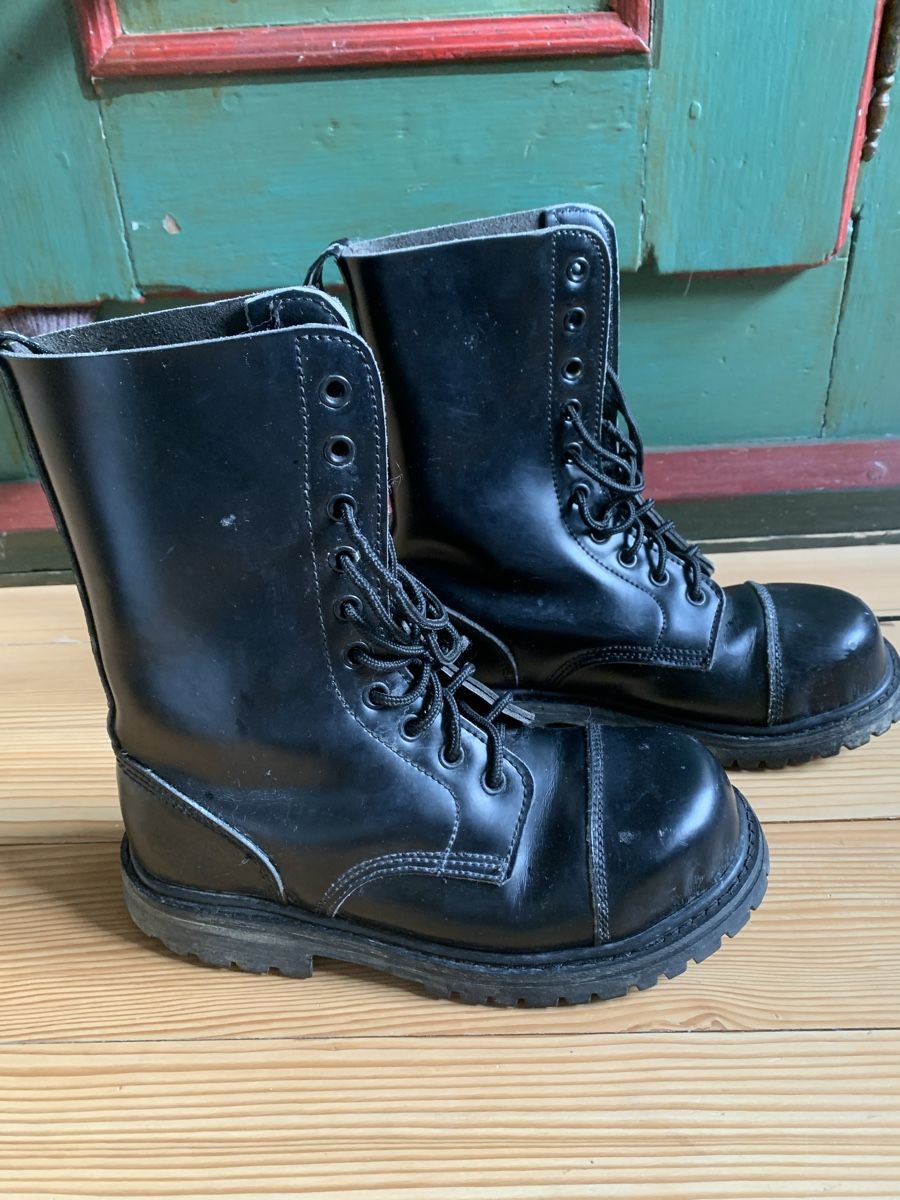 Chaussures hommes: Springerstiefel Knightbridge Gr.39 – D'occasion à Ossingen par jana_cr5x 1