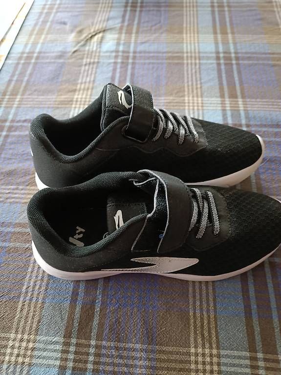 Scarpe per ragazzi: Leichte Schuhe Gr.36 – Usato da Laupersdorf venduto da sebel2007