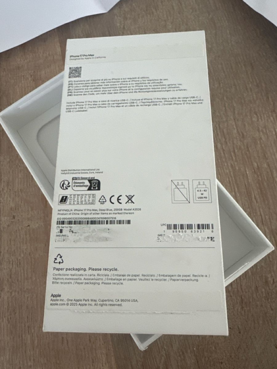 Apple Telefoni cellulari / Smartphones: Originalverpackung iPhone 17 Pro Max Deep Blue - Nur Box! – Usato da Fahrni b. Thun venduto da familymadech 4