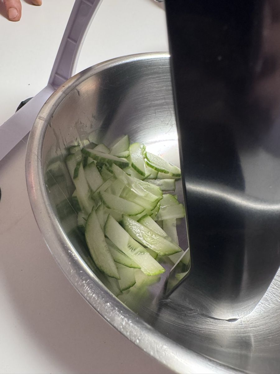 Livington Elettrodomestici da cucina: Livington Gemüseschneider  – Usato da Niederbüren venduto da Oetschli 5