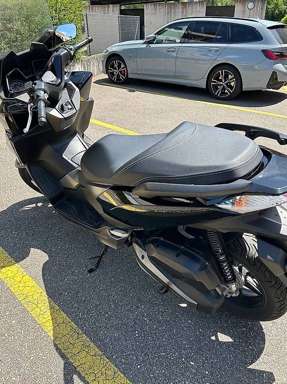 Scooter: Honda Forza 125 ab MFK – Usato da Bottmingen venduto da pio_wf7v 3