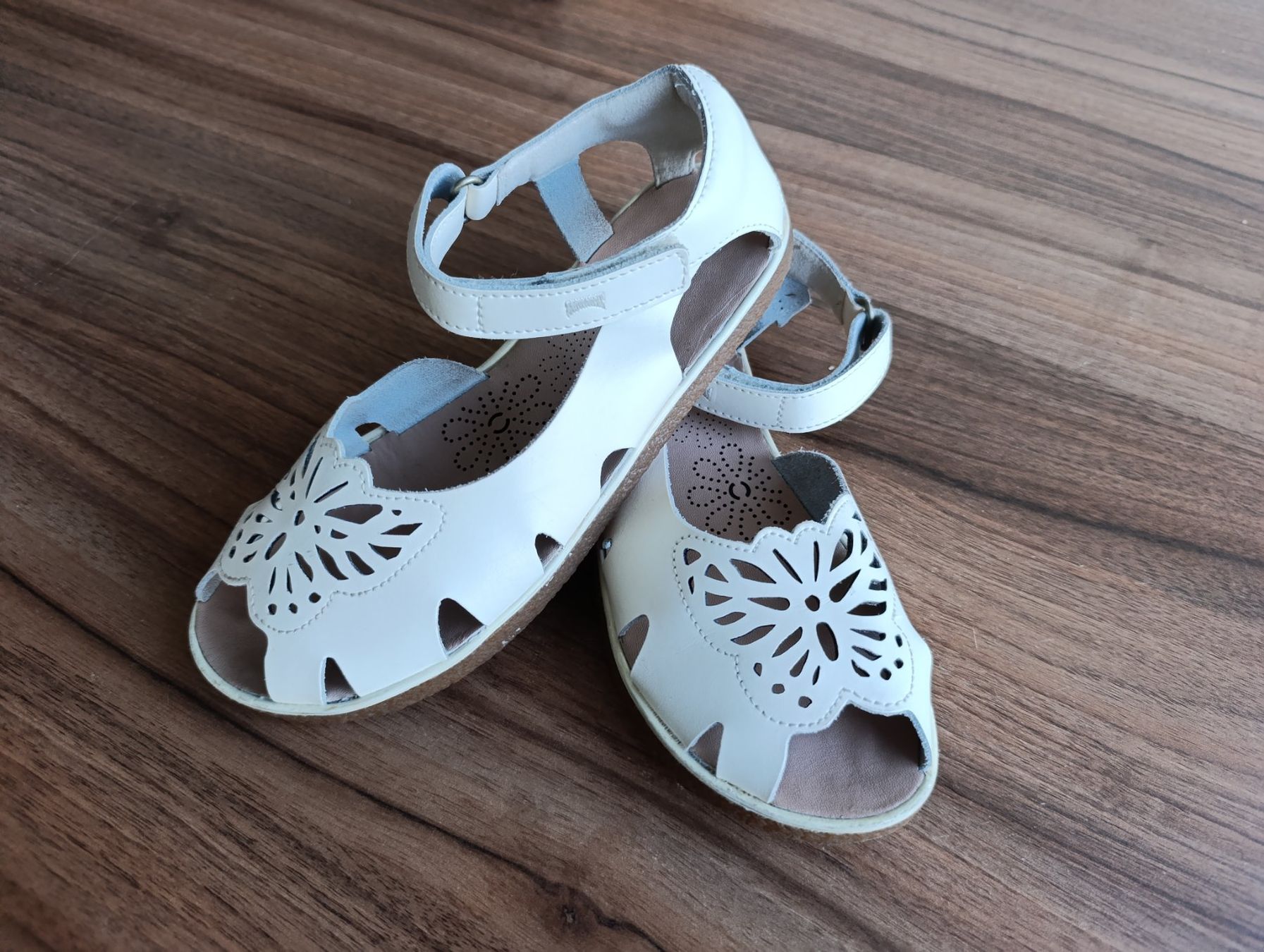 Camper Scarpe per ragazze: Mädchen Camper Leder Sandalen, Gr. 35 – Nuovo (secondo la descrizione) da Zürich venduto da mir_2kjl