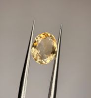 Ab 1 Fr. - 2.10 ct natürlicher Gold-Topas Edelstein