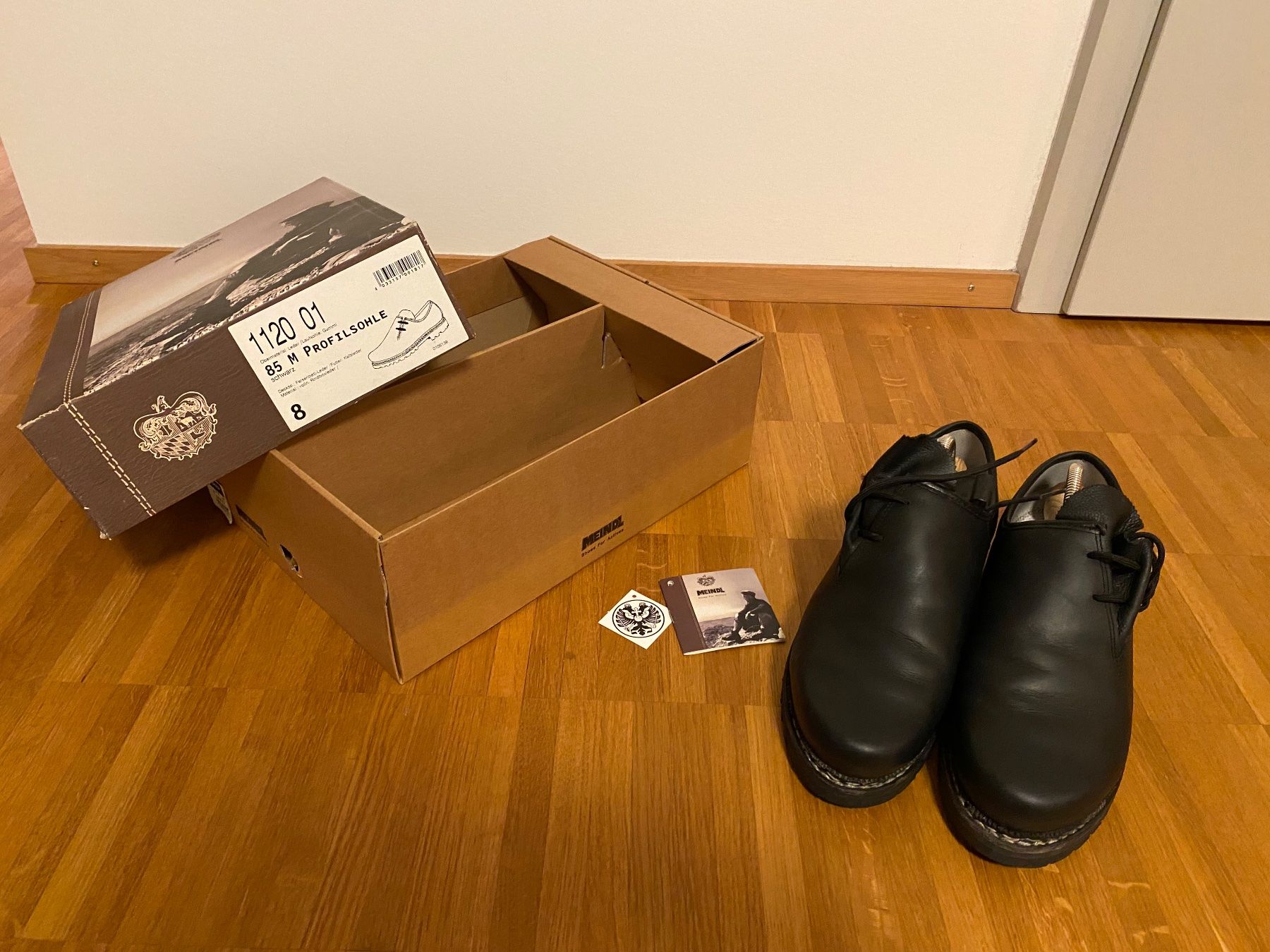 Meindl Scarpe da uomo: Meindl Trachtenschuh 85 M – Usato da Basel venduto da Enzoferrari