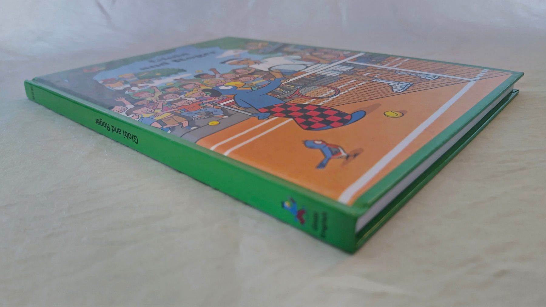 Libri: Globi Buch englisch / Globi and Roger Federer / Neu – Nuovo (secondo la descrizione) da Bellach venduto da JingleJerry 1