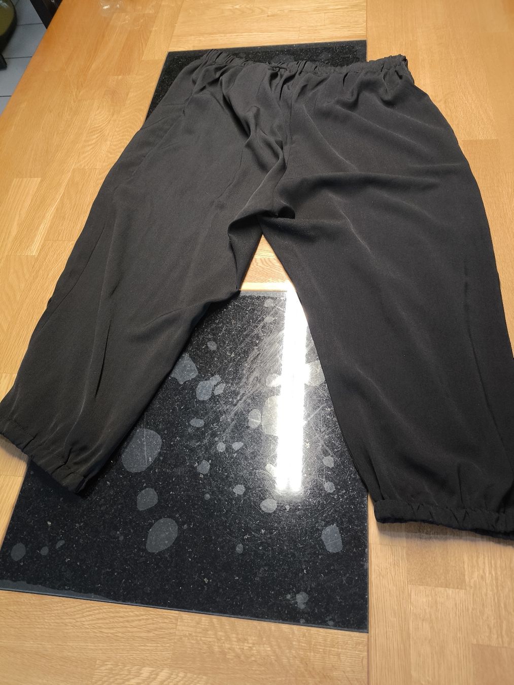 Shein Pantaloni: 3/4 Sommerhose Gr. 0XL / Gr. 46 – Usato da Burgdorf venduto da Ropajesi 4