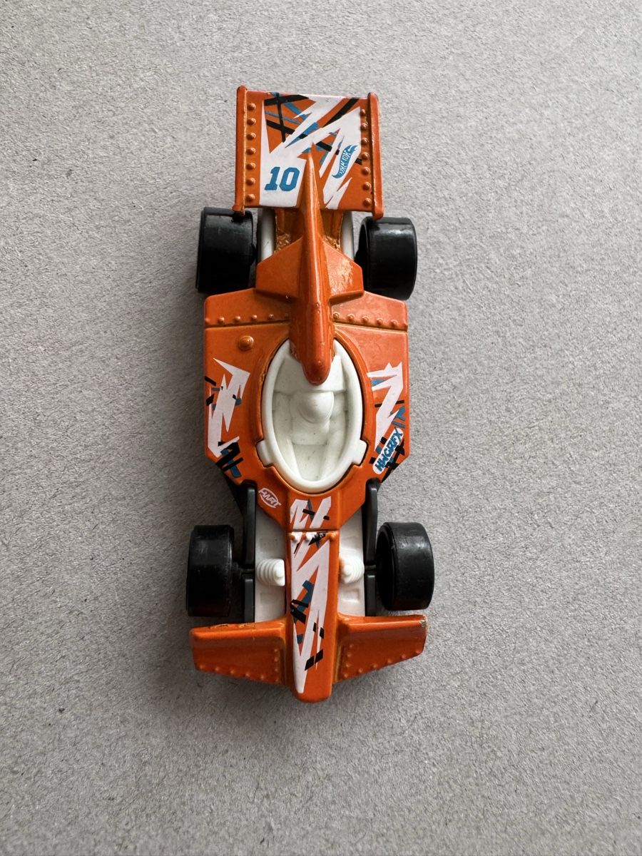 Hot Wheels Modellini d'auto: Hot Wheels Formel-Rückblick Orange 2016 – Usato da Losone venduto da aid_jg59 1