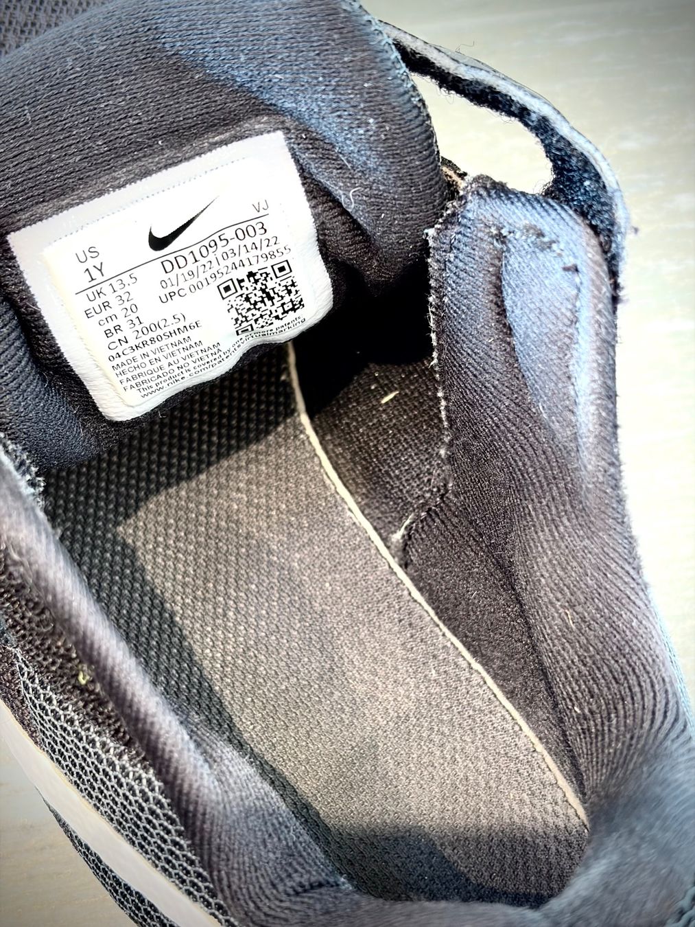 Nike Scarpe per ragazzi: Nike Kinderturnschuhe Grösse 32 – Usato da Opfikon venduto da funky-monkey 3