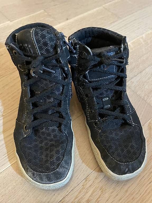 Scarpe per ragazzi: Filii Grösse 28 – Usato da Brütten venduto da Snowkiwi