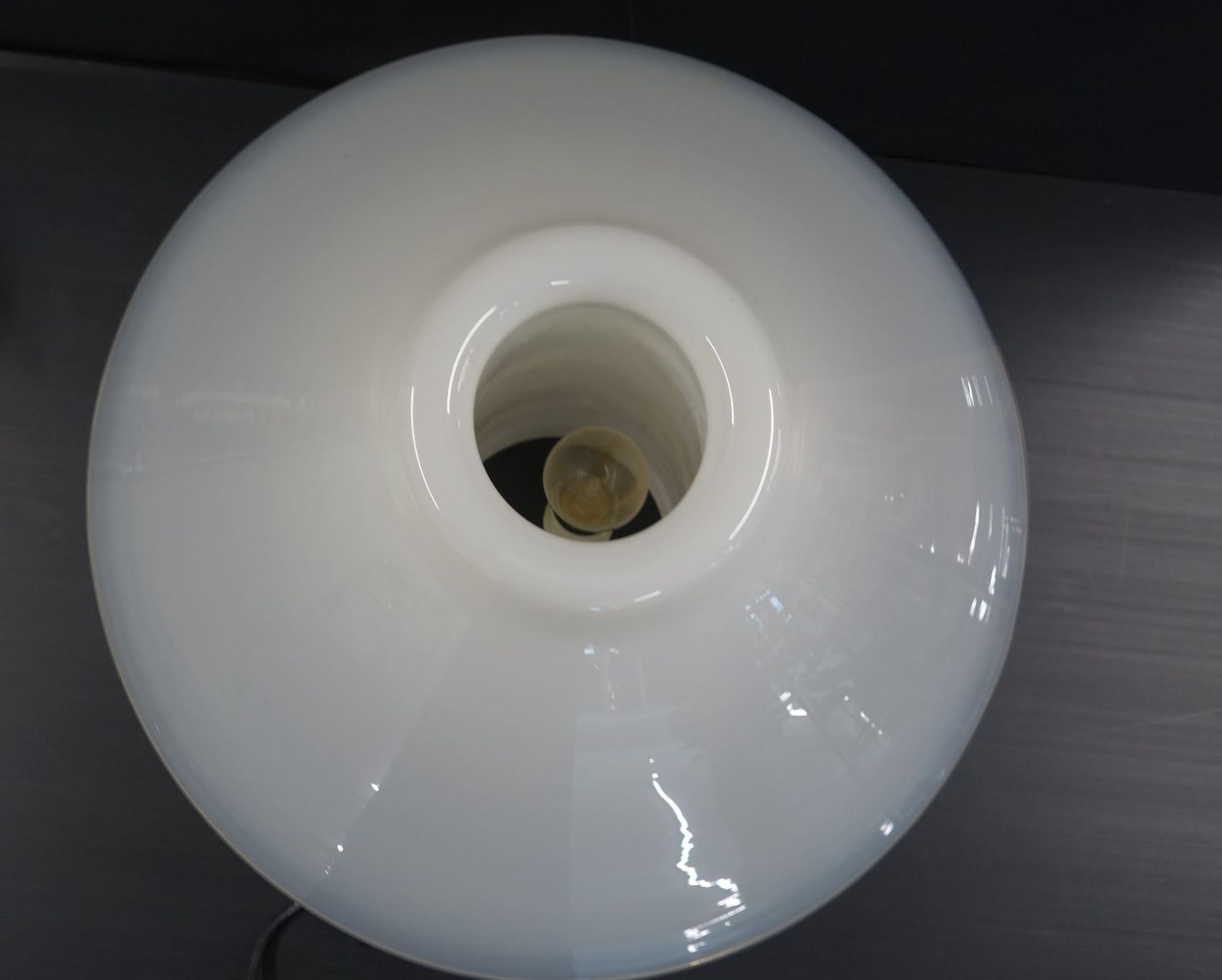 Lampade: Vintage Tischlampe aus Glas – Usato da Basel venduto da bk_brockibasel 5