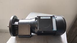 Elektromotor (mit Übersetzung/Getriebe) neu und ungebraucht