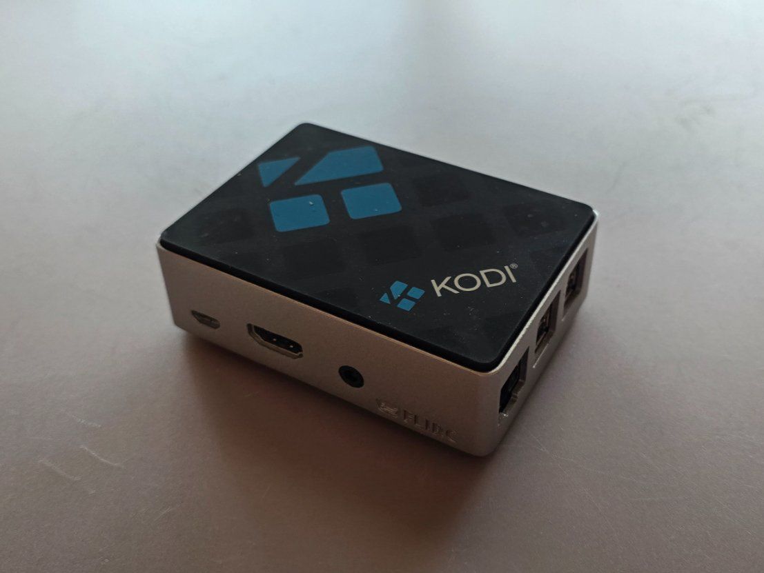 Raspberry Pi PC: Raspberry Pi 2 im KODI-Gehäuse - NEU! – Nuovo (secondo la descrizione) da Weinfelden venduto da Partner 1