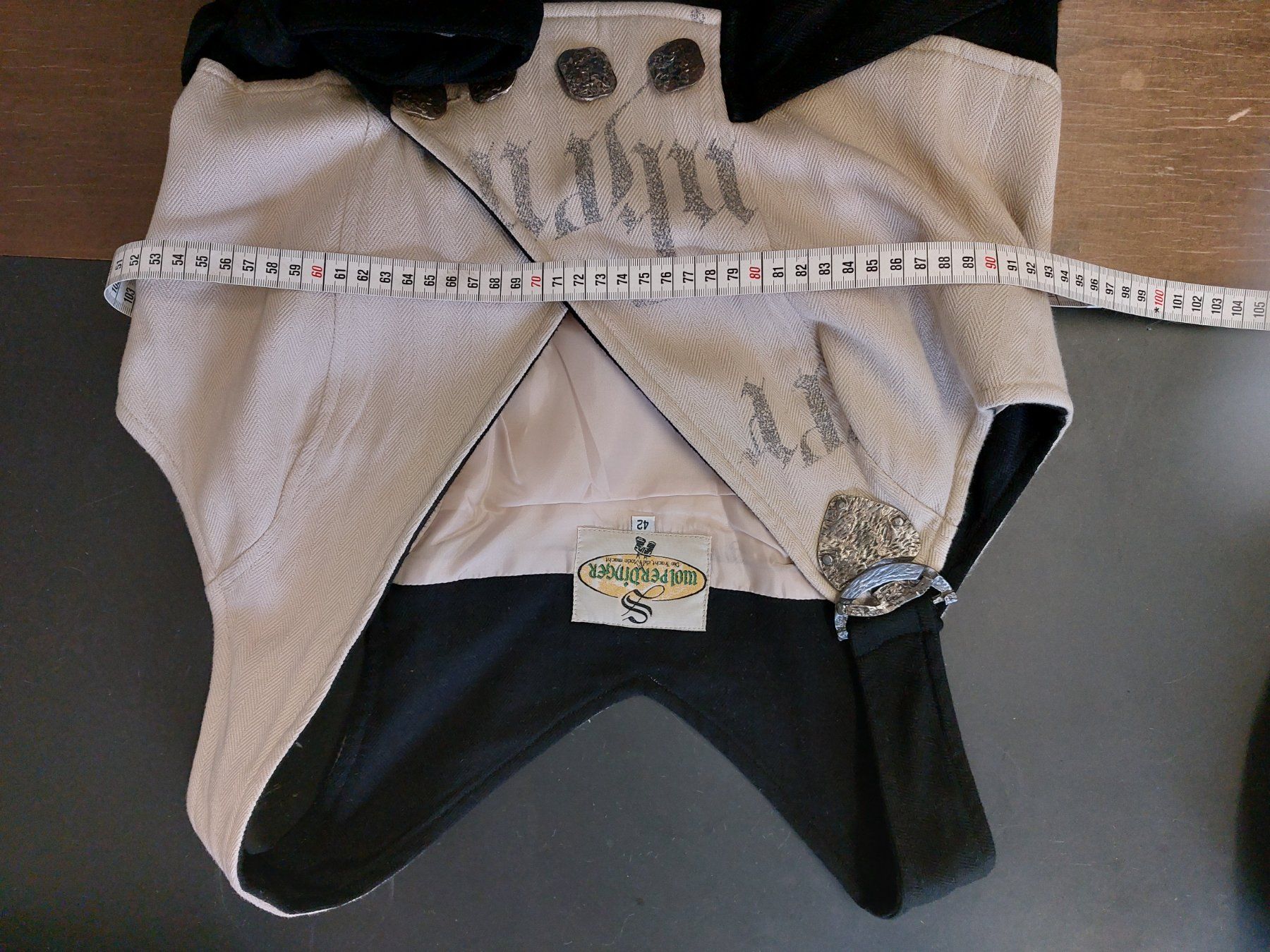 Costumi: Trachtenkleid gr 42/44 – Usato da Elgg venduto da Dagmar_17 9