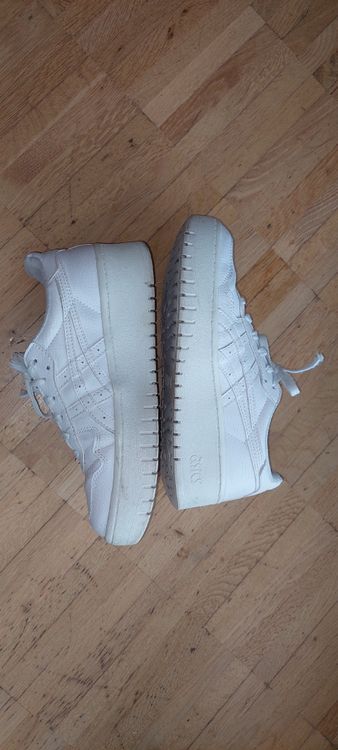 Asics Chaussures femmes: Asics Turnschuhe Japan plateau, Grösse 38, Weiss – D'occasion à Pfäffikon ZH par Grace2717 1