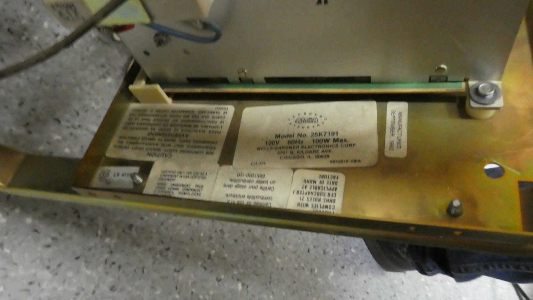 Slot Machine: Arcademonitor Wells Gardner "25K7191" (Area 51 etc.) – Usato da Lausen venduto da Vectrex1 4