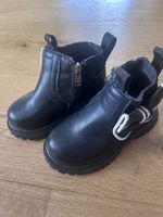 Kinder Stiefel schwarz Grösse 23 mit Schleife