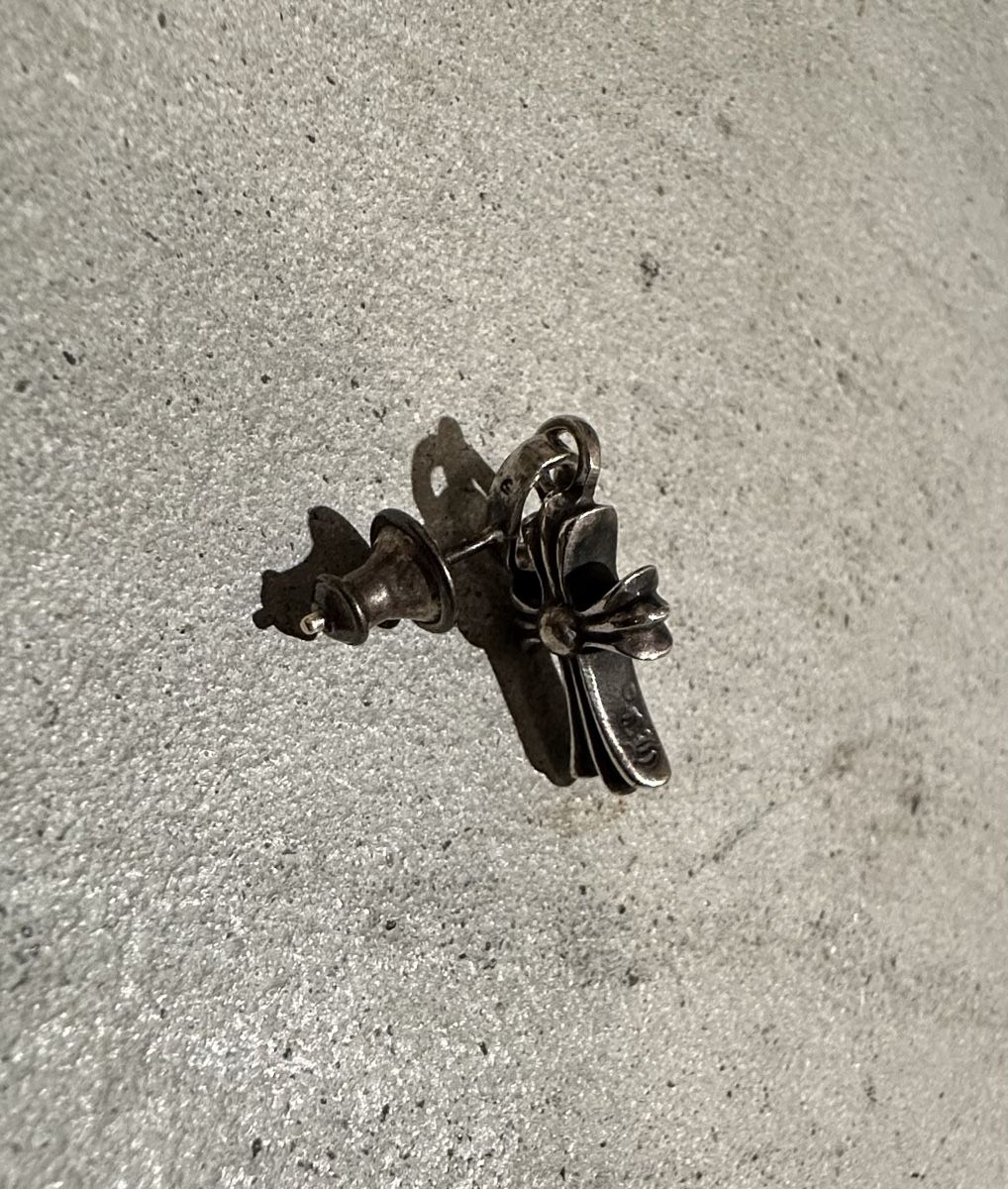 Chrome Hearts Orecchini pendenti & Orecchini a lobo: Chrome Hearts Babyfat Earring – Usato da Dättwil AG venduto da seung.kuk 3