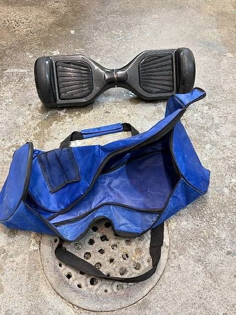 Hoverboards: Hoverboard Bluewheel inkl. Ladegerät und Tasche – Gebraucht aus Brugg AG von Spni079