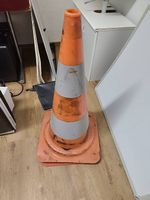 2x Leitkegel 90cm gebruacht