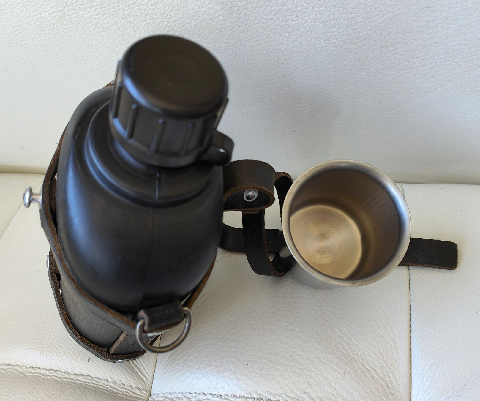 Schweizer Armee Borracce & Thermos: Feldflasche Sanität / Schweizer Armee / – Nuovo (secondo la descrizione) da Lachen SZ venduto da PizBuin35 4