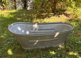 antike Kinderbadewanne feuerverzinkt
