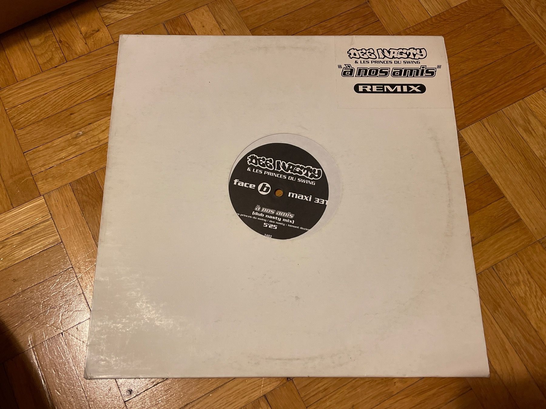 Schallplatten: vinyle dee nasty avec dédicasse. – Gebraucht aus Peseux von philstyle