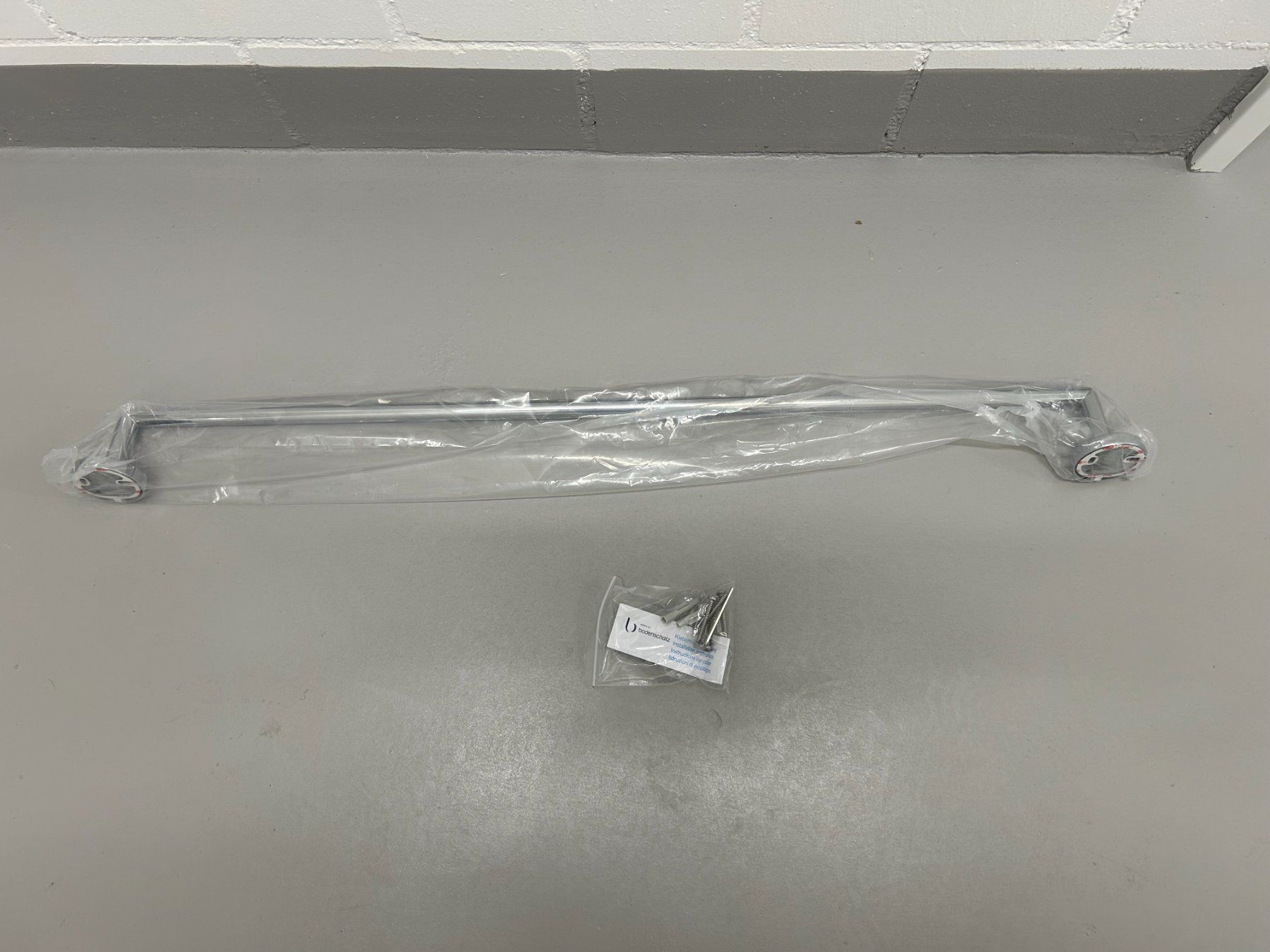 Alterna Portasciugamani: Badetuchstange 80 cm, Neu und Originalverpackt – Nuovo e nell'imballaggio originale da Wängi venduto da Argon180 3