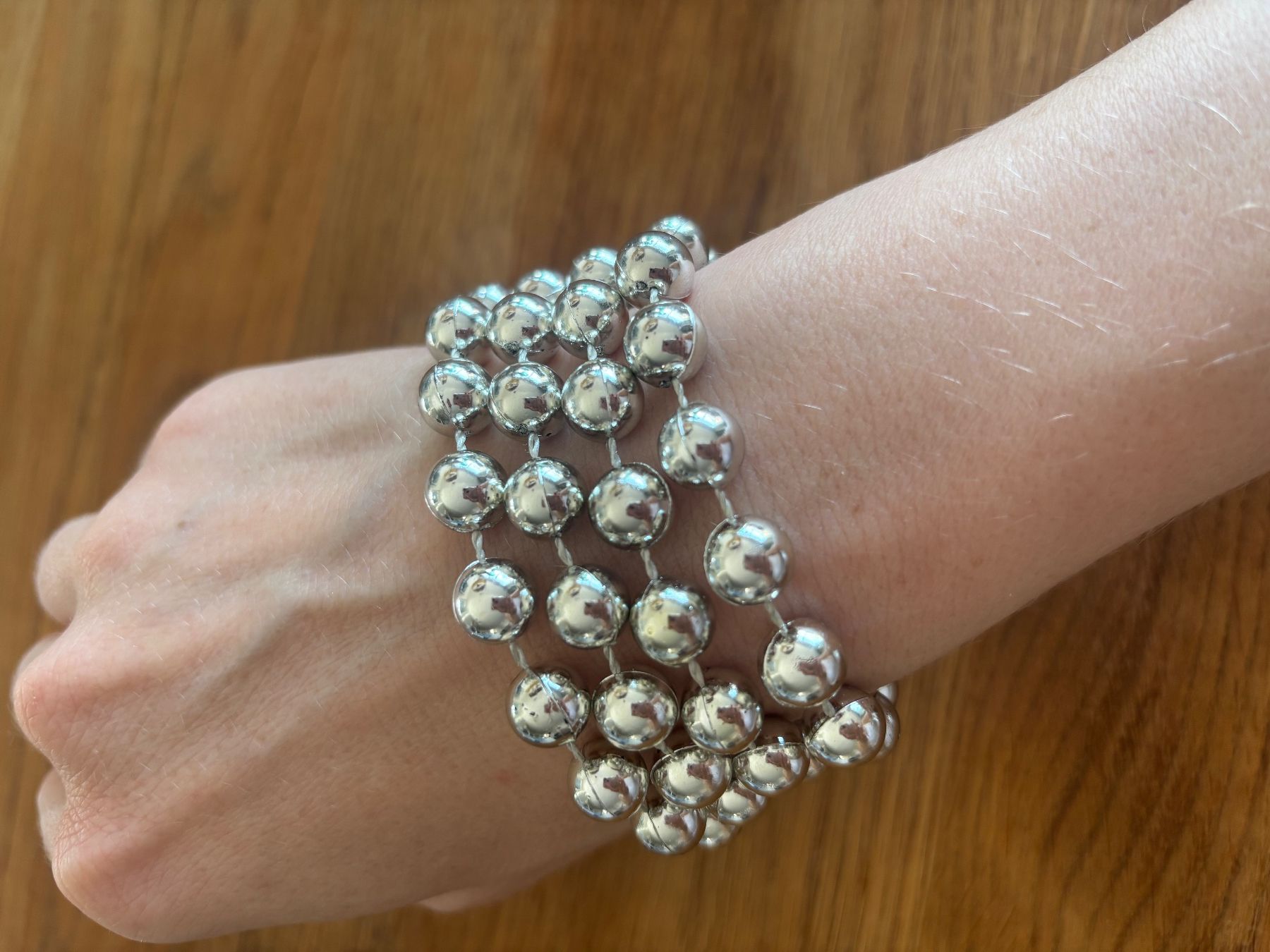 Catenine: Silberfarbene Kette Perlen Modeschmuck 39 cm Länge – Usato da Zürich venduto da ame_ds56 1