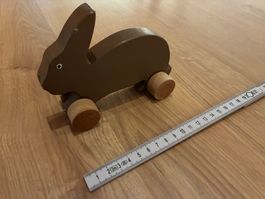Holz-Hase mit Rädern