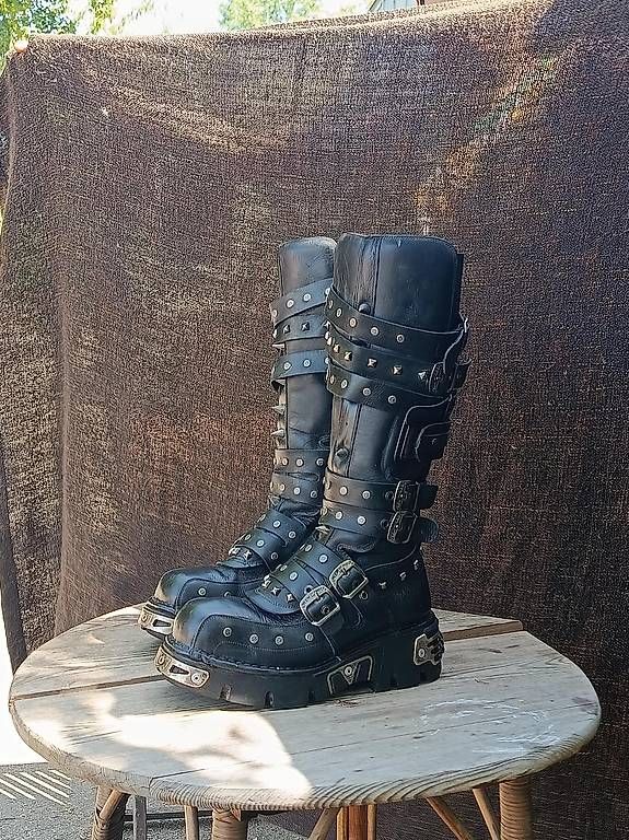 Chaussures hommes: New Rock Stiefel Gr.42 – D'occasion à Berg TG par Jimmy205