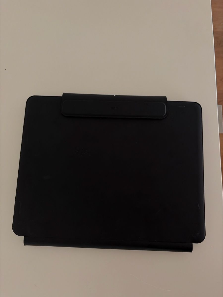 Tastaturen: ESR Keyboard 360 Ipad Tastatur – Gebraucht aus Möriken AG von .Kolibri. 2