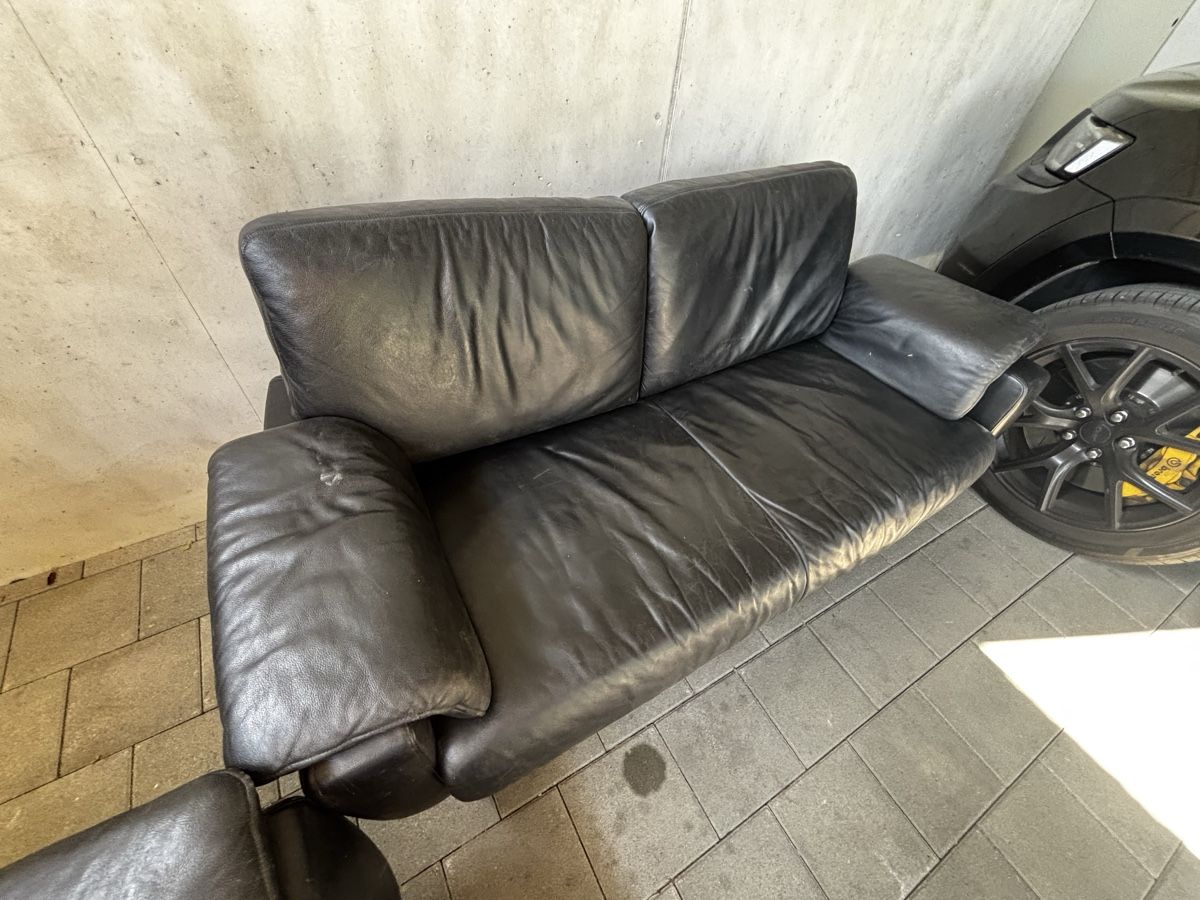 Sofas: Ledersofa 2-Sitzer schwarz – D'occasion à Lohn-Ammannsegg par Lancer98 3