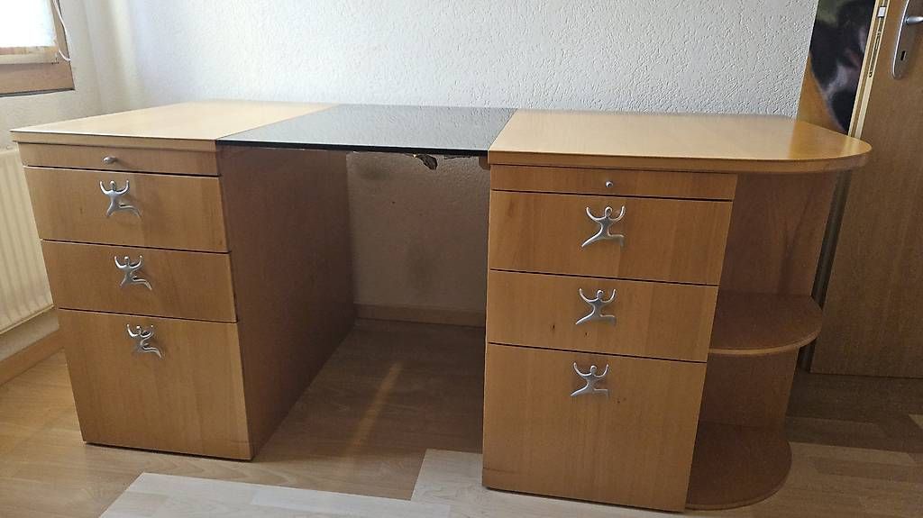 Betten: Ensemble pour chambre avec lit, bureau, table de nuit. Hêtre – Gebraucht aus La Tour-de-Treme von Vincentg