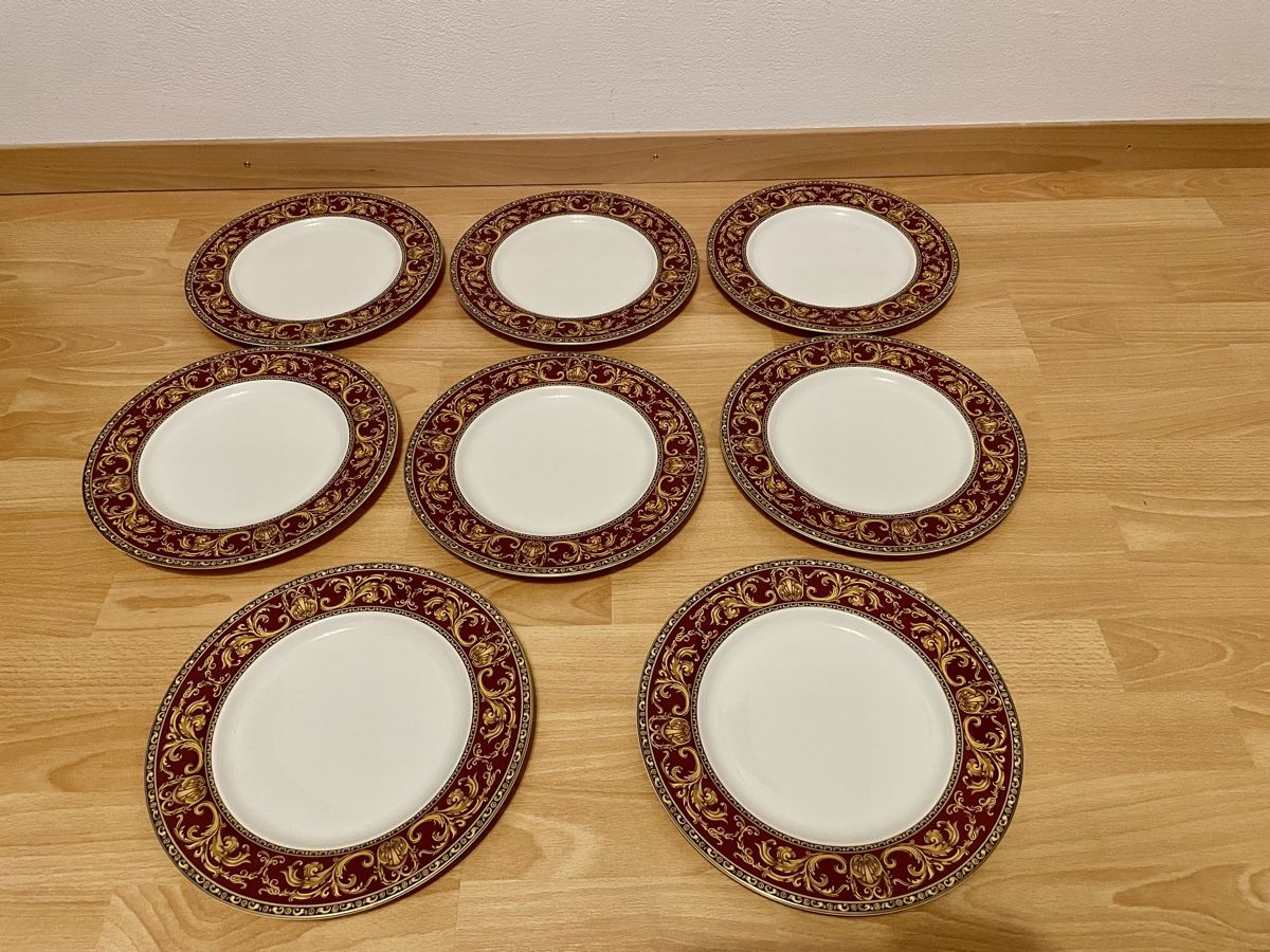 Set di piatti: Royal Bone China Speiseservice – Usato da Chur venduto da Tsambiko 8