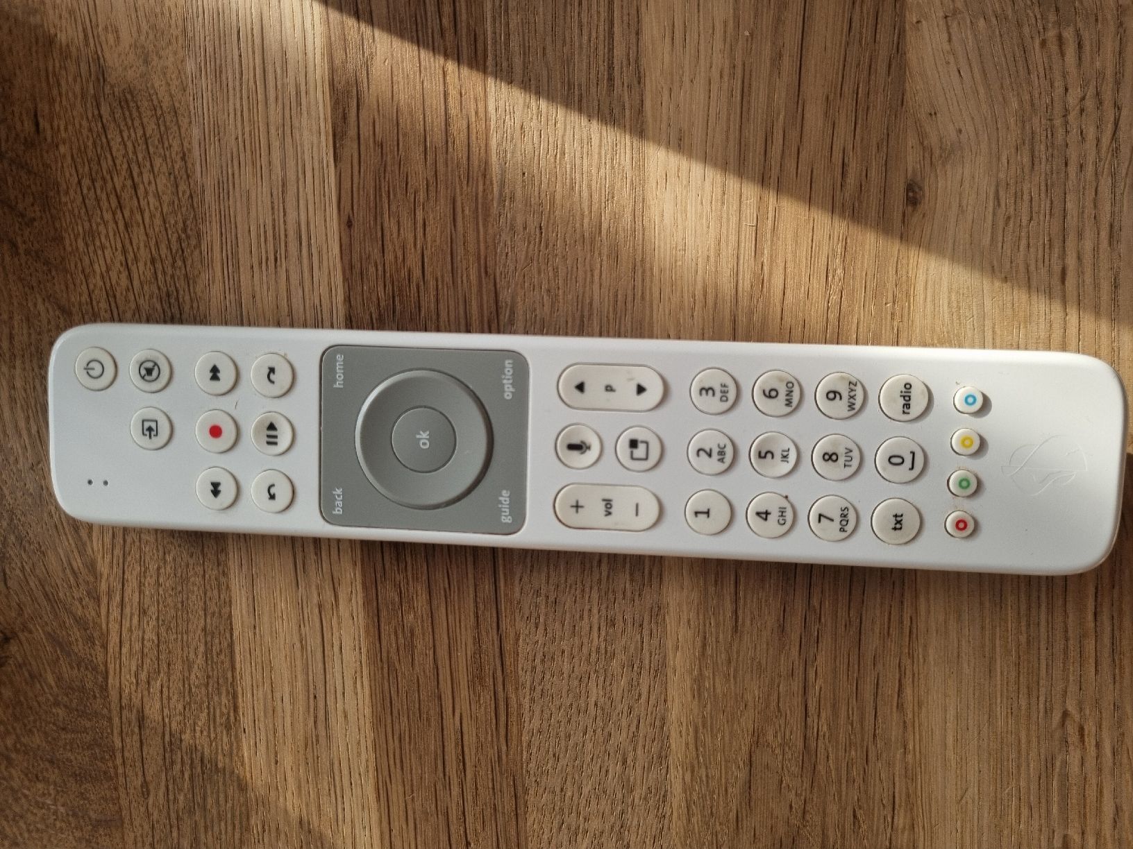 Swisscom Modem & Router: Swisscom Box Internet TV Téléphone, avec télécommande – Usato da Neuchatel venduto da Groove 2