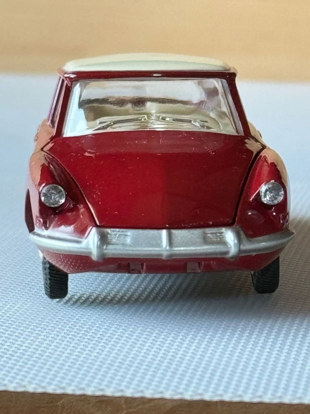 Dinky Toys Modellautos: Citroën DS 19 – Gebraucht aus Yvorne von Donom 6